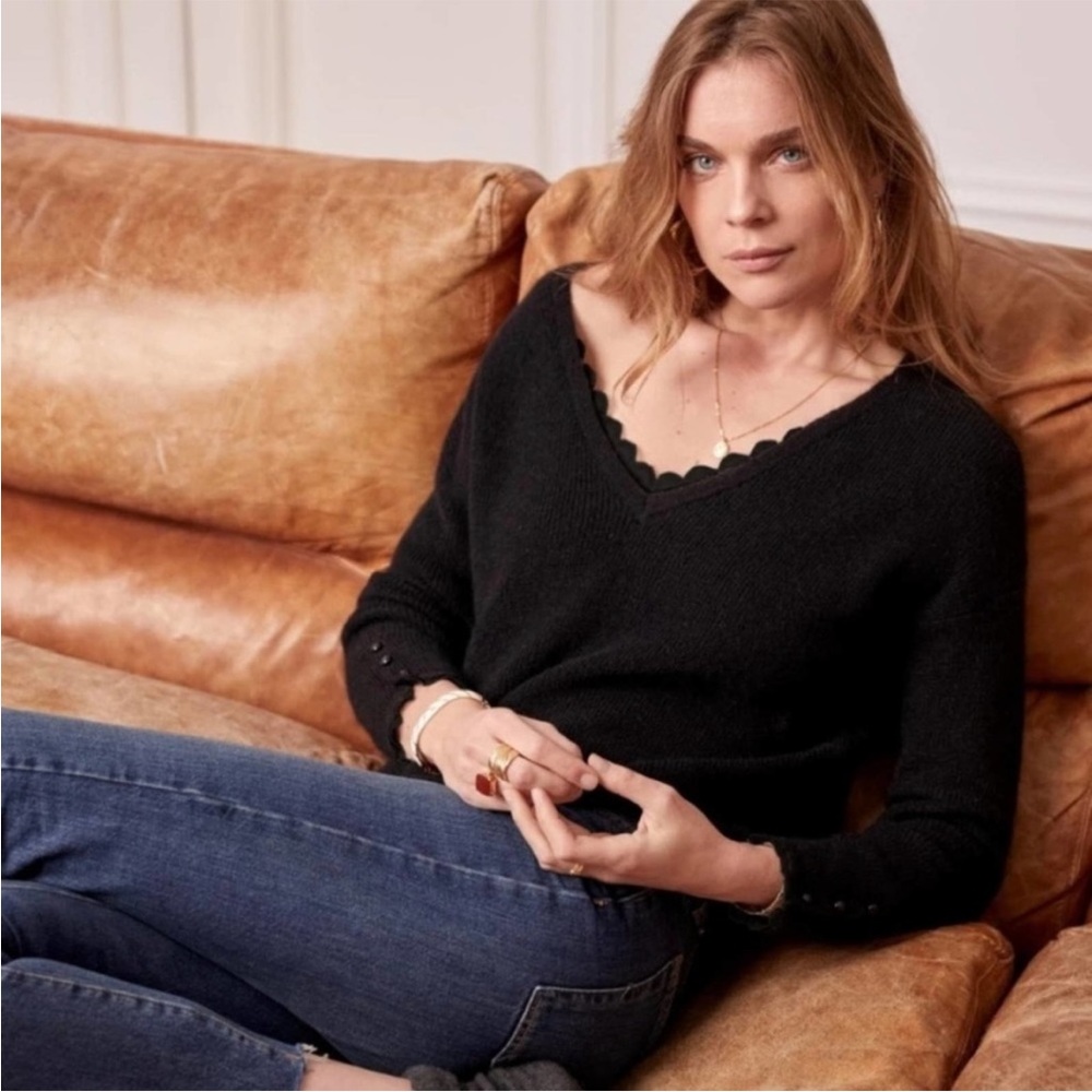 Sézane Nicky Sweater in size small